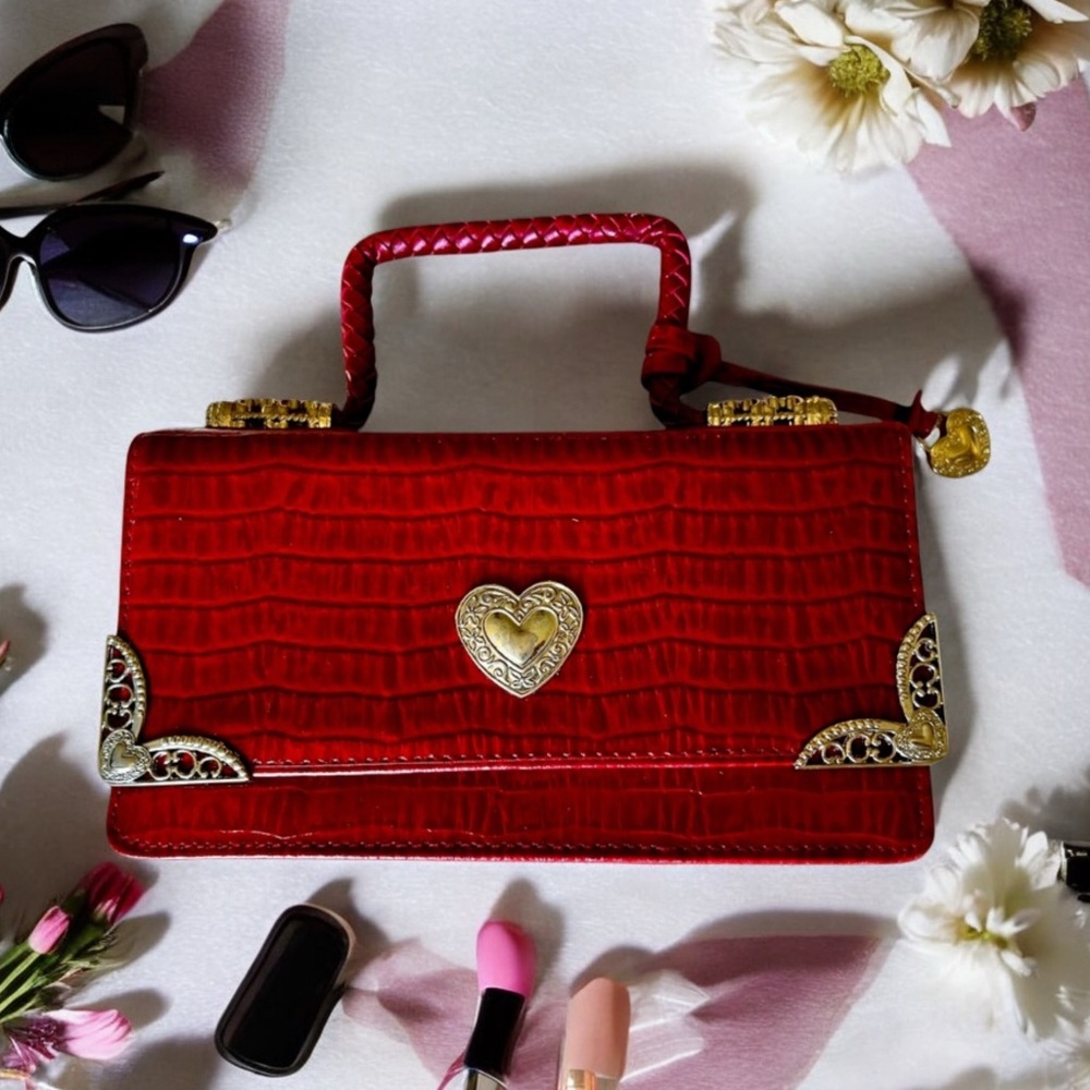 Red Clutch